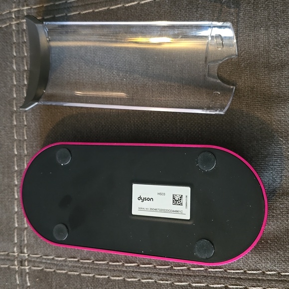 Dyson Corrale™ straightener charging dock - Picture 4 of 6